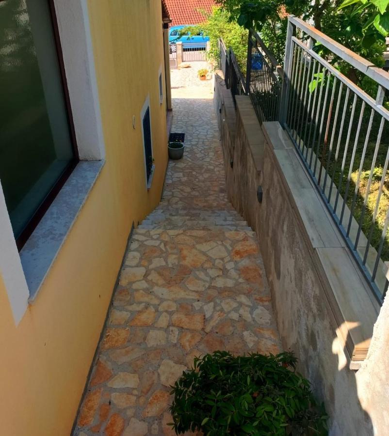 Studio Oliva - Free Parking Pula Exterior photo